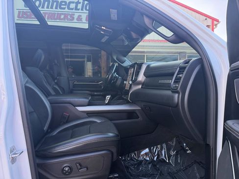 Used 2022 RAM 1500 Laramie AWD/4WD image 21