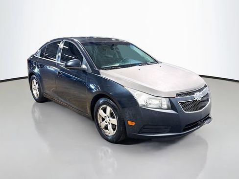 Used 2014 Chevrolet Cruze LT FWD image 3