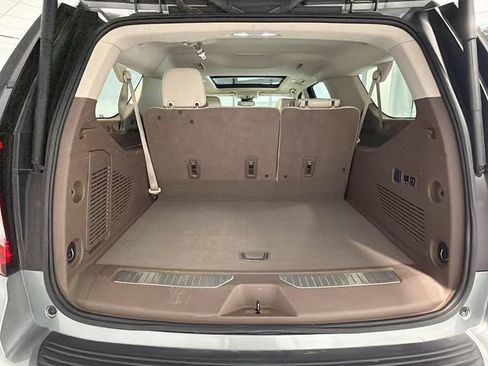 Used 2023 GMC Yukon XL Denali AWD/4WD image 24