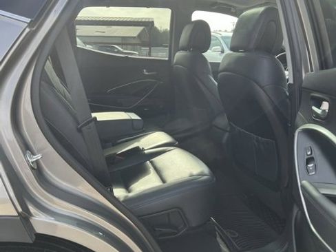 Used 2018 Hyundai Santa Fe Sport image 18