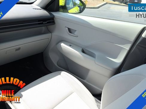Used 2025 Hyundai Kona SEL AWD/4WD image 28