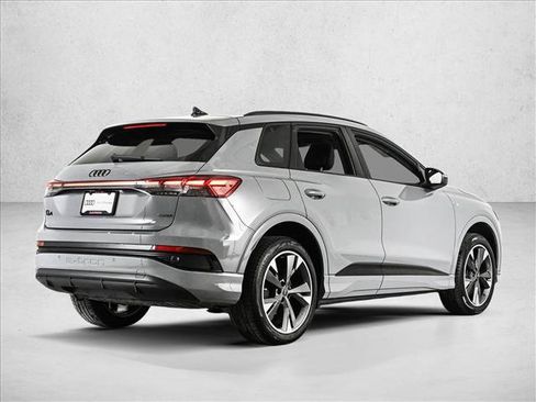 Used 2024 Audi Q4 e-tron Premium AWD/4WD image 5