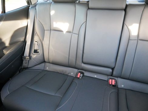 Used 2024 Subaru Outback Touring XT image 12