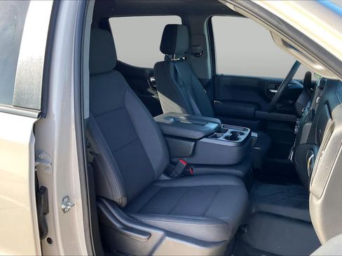 Certified 2026 Chevrolet Silverado 1500 Custom w/ LPO, Dark Essentials Package RWD image 9