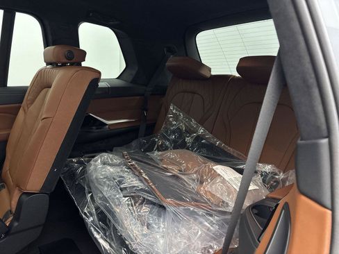 New 2027 BMW X7 M60i AWD/4WD image 30