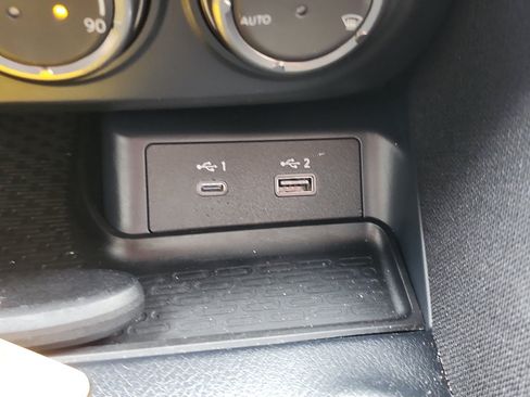 Used 2024 Nissan Z Sport w/ Floor Mat Package RWD image 27