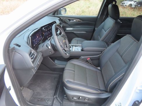 New 2026 Chevrolet Traverse High Country w/ LPO, Floor Liner Package image 23