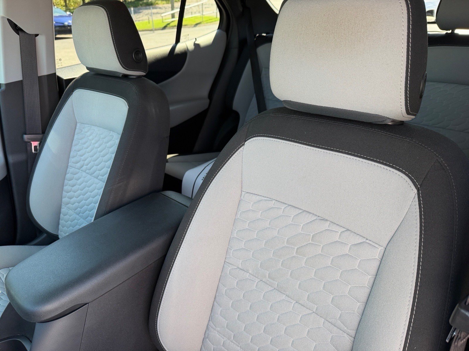 Used 2021 Chevrolet Equinox LS w/ LS Convenience Package FWD image 13