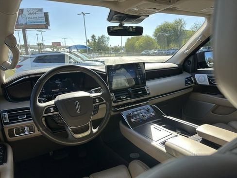 Used 2023 Lincoln Navigator L Reserve image 18