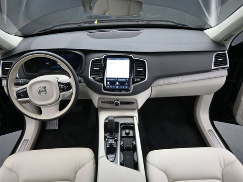Certified 2024 Volvo XC90 B6 Plus w/ Protection Package Premier AWD/4WD image 22