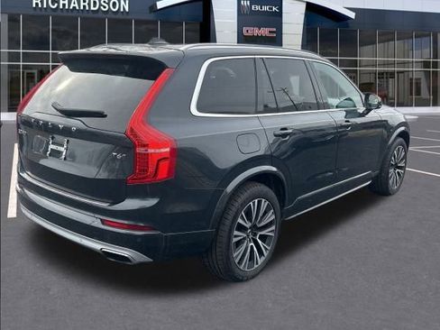 Used 2021 Volvo XC90 T6 Momentum w/ Advanced Package image 5