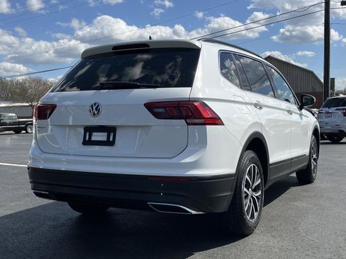 Used 2019 Volkswagen Tiguan SE w/ Panoramic Sunroof Package image 25
