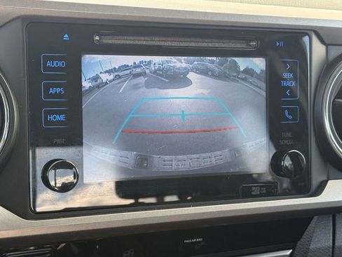 Used 2018 Toyota Tacoma SR5 image 23