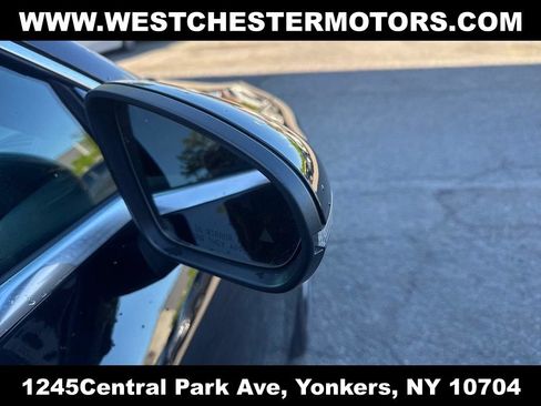 Used 2022 Mercedes-Benz CLA 250 4MATIC image 11