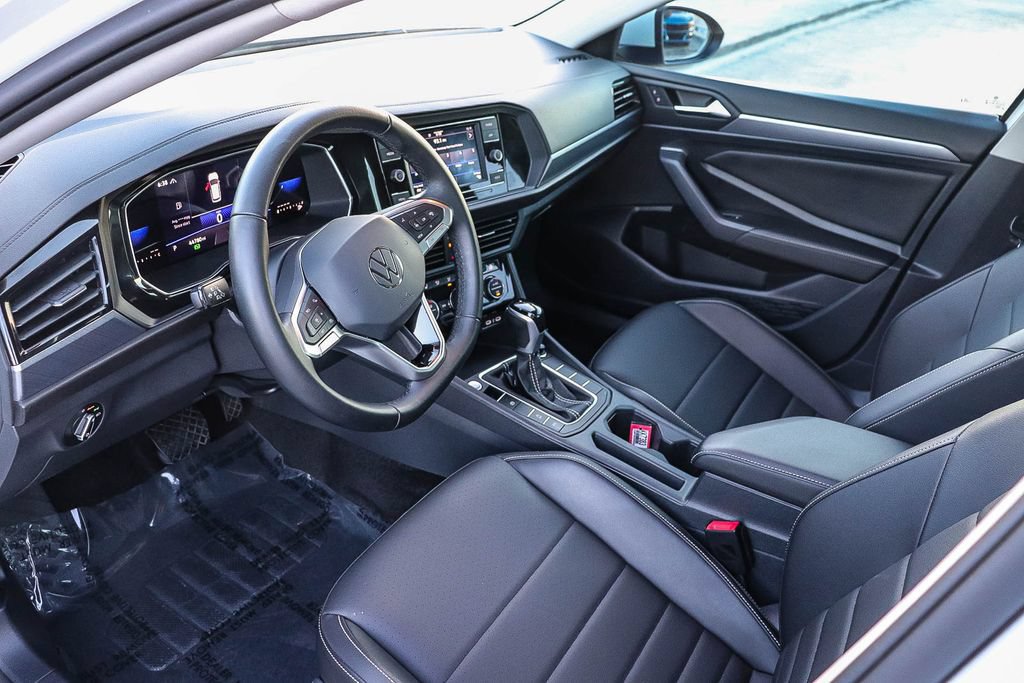 Used 2023 Volkswagen Jetta SE FWD image 22