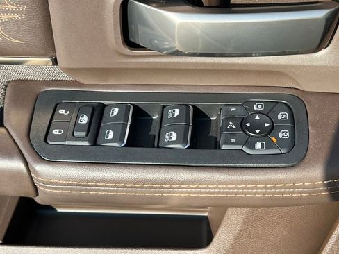 Used 2025 RAM 3500 Longhorn image 30