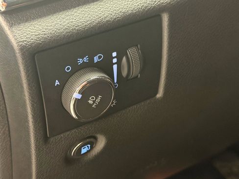 Used 2017 Jeep Grand Cherokee SRT AWD/4WD image 16