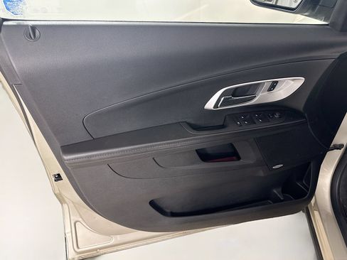 Used 2016 Chevrolet Equinox LTZ w/ Enhanced Convenience Package FWD image 16
