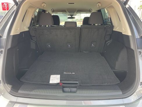 Certified 2025 Nissan Rogue SV FWD image 26