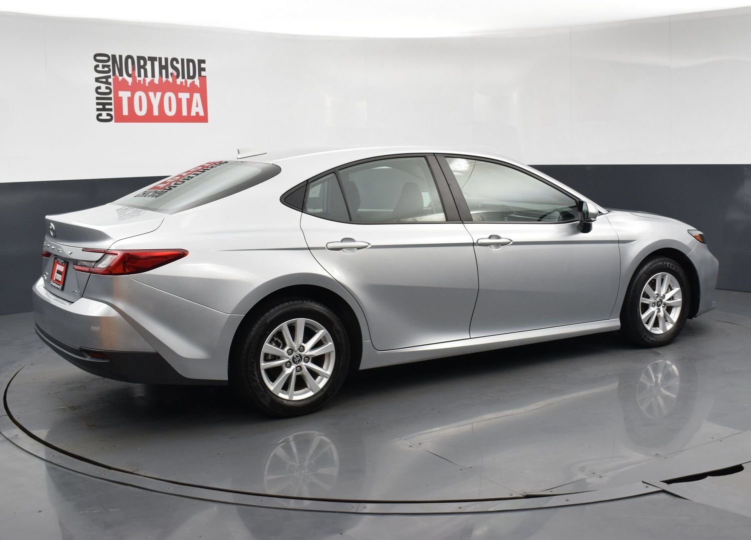 Used 2025 Toyota Camry LE w/ Convenience Package AWD/4WD image 4