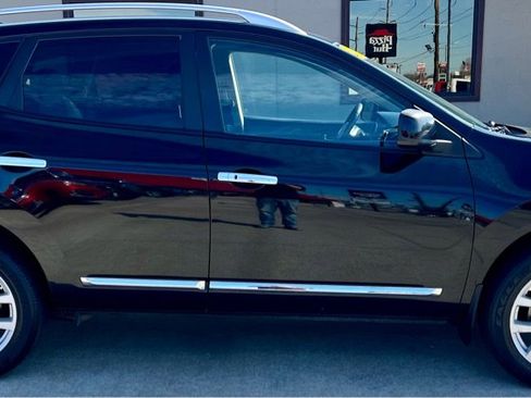 Used 2011 Nissan Rogue SV w/ SL Pkg image 8