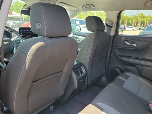 Used 2025 Chevrolet Blazer LT FWD image 17
