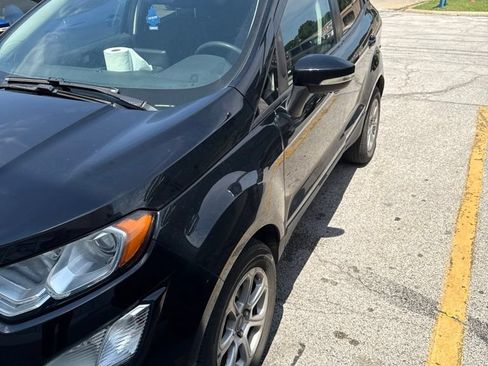 Used 2021 Ford EcoSport SE FWD image 5