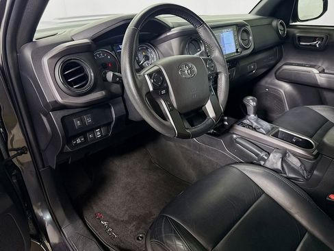 Used 2023 Toyota Tacoma TRD Sport w/ TRD Premium Sport Package AWD/4WD image 14