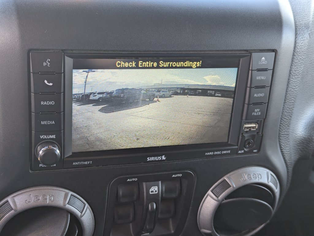 Used 2017 Jeep Wrangler Unlimited Sport AWD/4WD image 15
