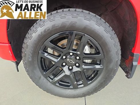 Used 2022 Chevrolet Silverado 1500 Custom w/ LPO, Dark Essentials Package AWD/4WD image 32