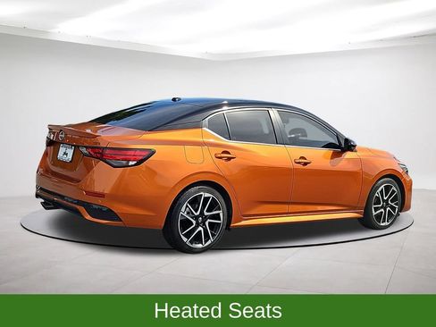Used 2025 Nissan Sentra SR w/ SR Premium Package FWD image 7