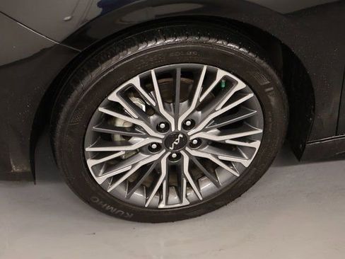 Used 2023 Kia Forte GT-Line image 5