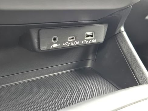 Certified 2025 Subaru Crosstrek 2.0i Premium image 18