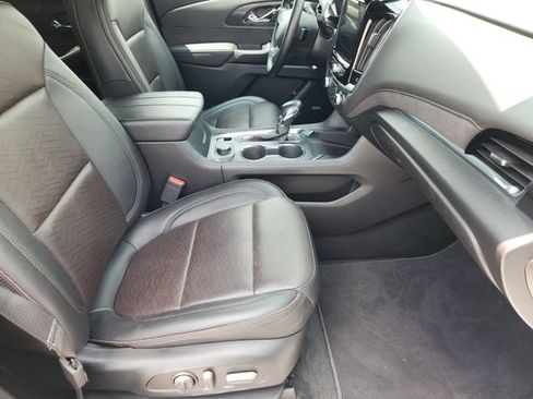 Used 2023 Chevrolet Traverse High Country AWD/4WD image 15