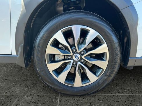 Used 2025 Subaru Outback Touring XT w/ Popular Package #2 image 9