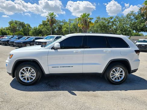 Used 2022 Jeep Grand Cherokee Laredo E RWD image 3