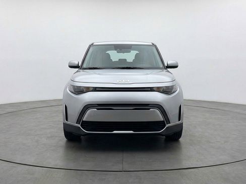 Used 2025 Kia Soul LX w/ LX Technology Package image 2