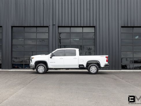 Used 2022 Chevrolet Silverado 2500 LT w/ Fleet Comfort Package AWD/4WD image 1