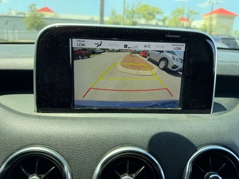 Used 2018 Kia Stinger GT image 30