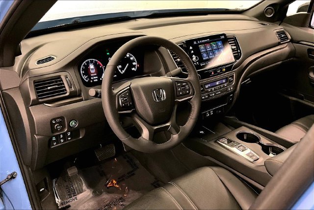 Used 2025 Honda Ridgeline TrailSport+ image 16
