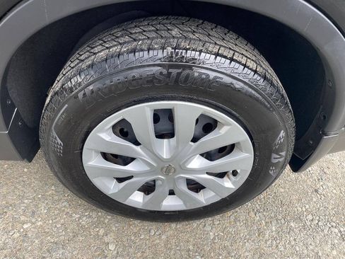 Used 2015 Nissan Rogue S AWD/4WD image 27