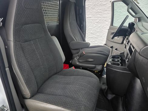Used 2025 Chevrolet Express 2500 w/ Driver Convenience Package RWD image 15