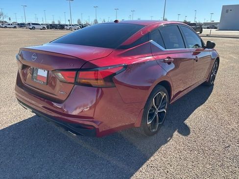 Certified 2024 Nissan Altima 2.5 SR w/ SR Premium Package image 7