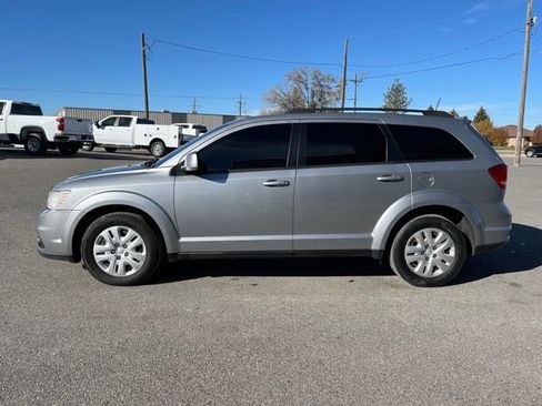 Used 2018 Dodge Journey SXT w/ Connectivity Group FWD image 10