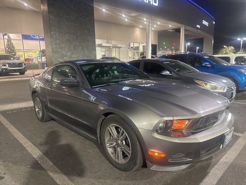 Used 2011 Ford Mustang Premium w/ Comfort Pkg image 2