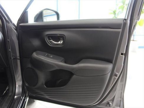 Used 2024 Honda HR-V EX-L image 13