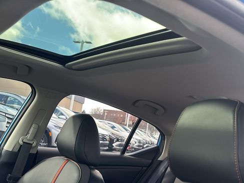 Used 2020 Nissan Sentra SR w/ Premium Package image 25