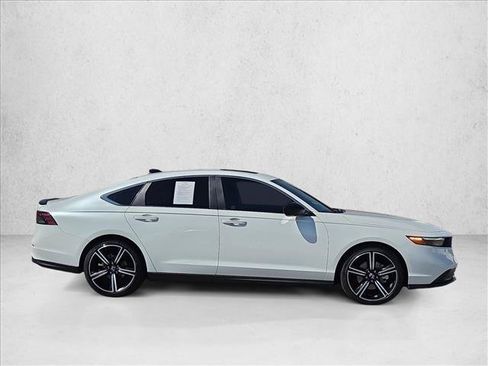 Used 2024 Honda Accord Sport image 4
