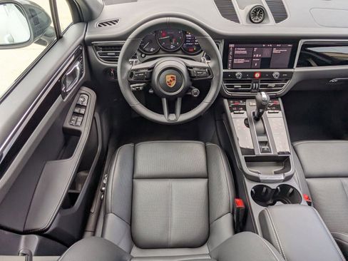 New 2026 Porsche Macan image 15