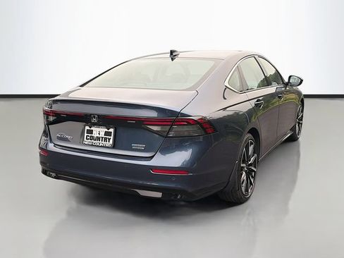 Used 2025 Honda Accord Touring image 6